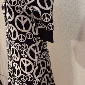 Women’s  Black Peace Sign Dress -NWT-The world needs peace☮️ ❤️‍🔥 Or Sleepwear
